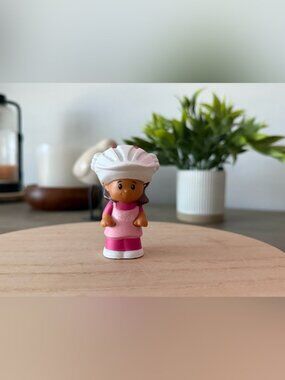 5/$20 2012 FP Little People Trike and Wagon Mia Replacement Figure Y8203